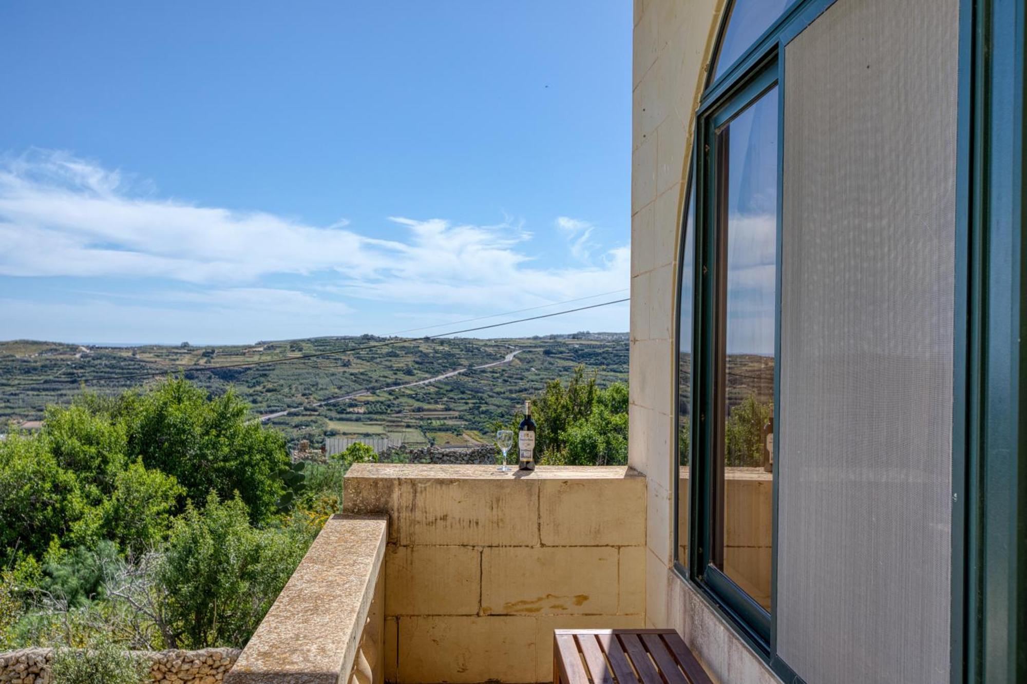 Spacious, Bright, Valley & Sea View Maisonette Xaghra Exterior photo